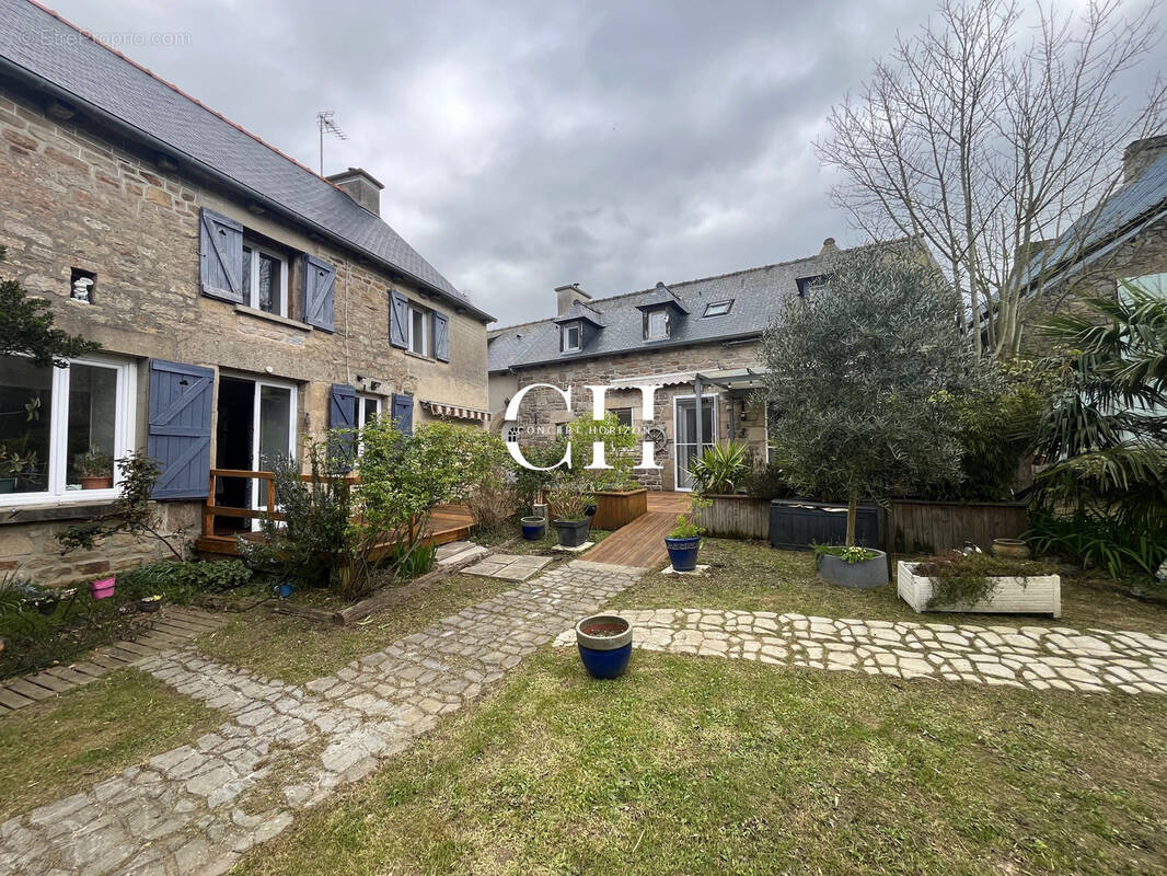 Maison à SEVIGNAC