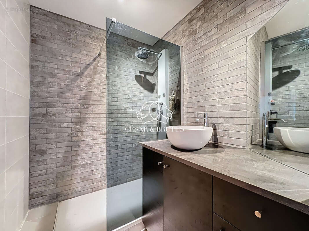 Appartement à RILLIEUX-LA-PAPE