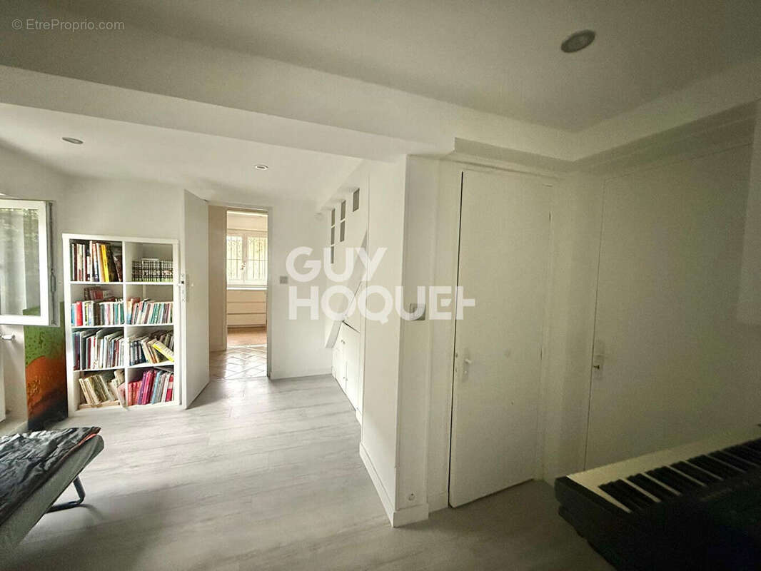 Maison à L'HAY-LES-ROSES