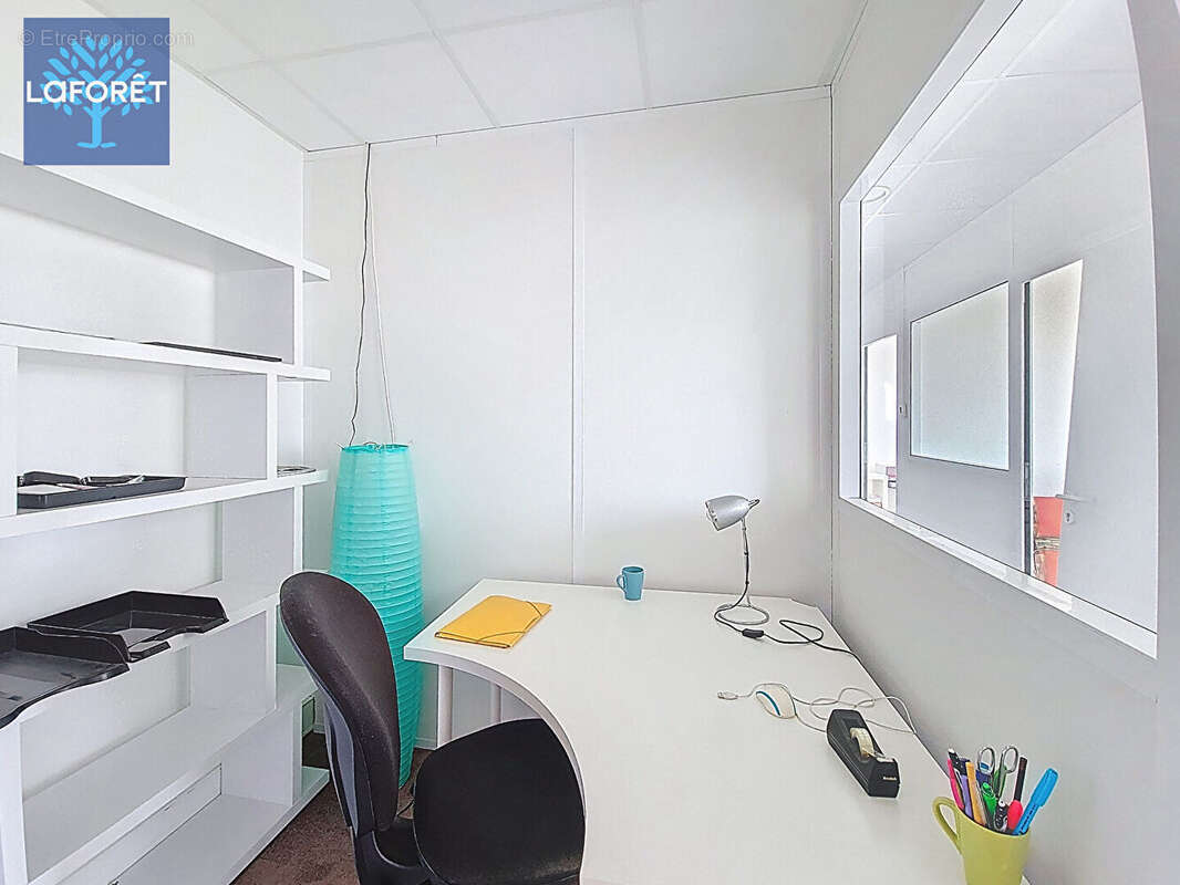 Commerce à FRANCHEVILLE