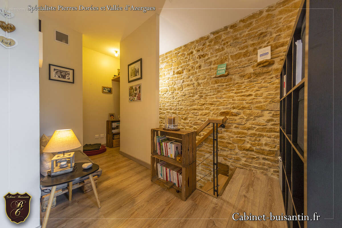 Maison à POUILLY-LE-MONIAL