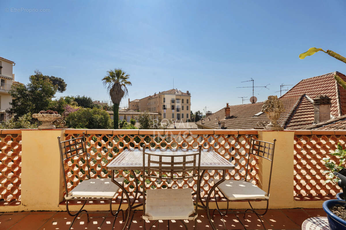 Appartement à HYERES