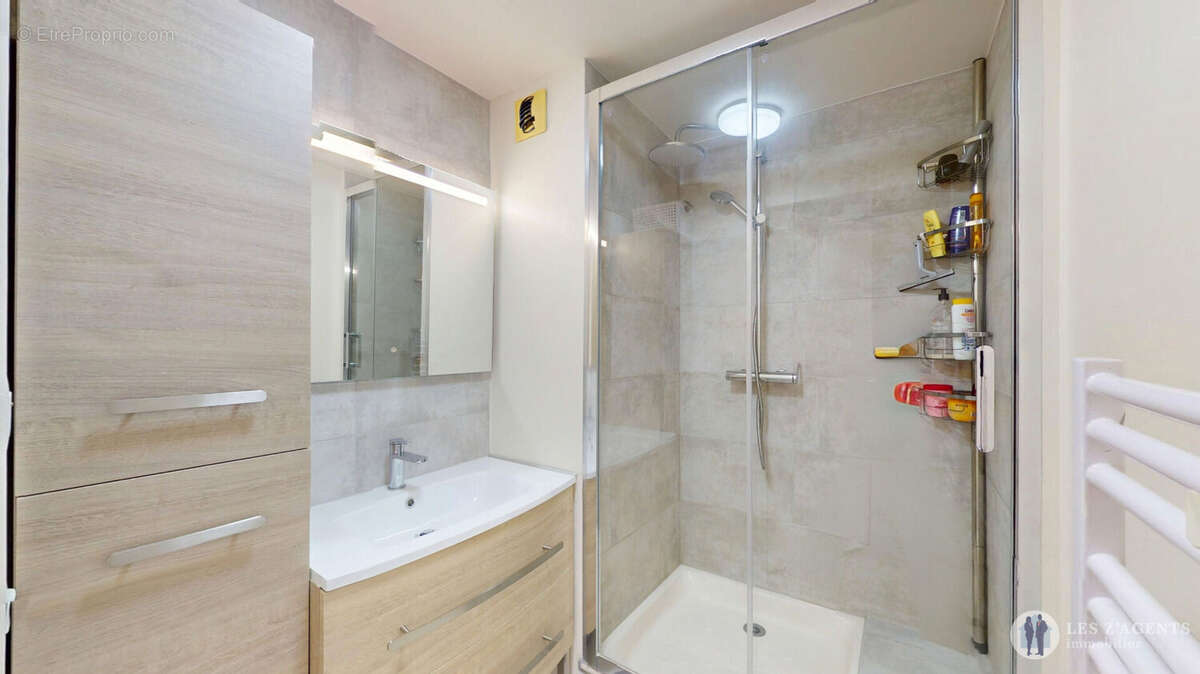 À VENDRE - Superbe T5 de 98 m² à Échirolles - photo 10
