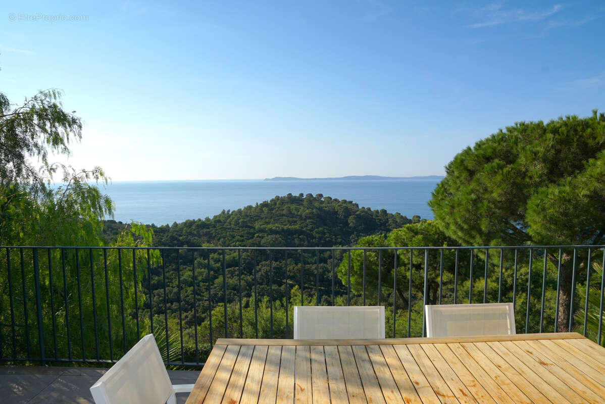 Maison à RAYOL-CANADEL-SUR-MER