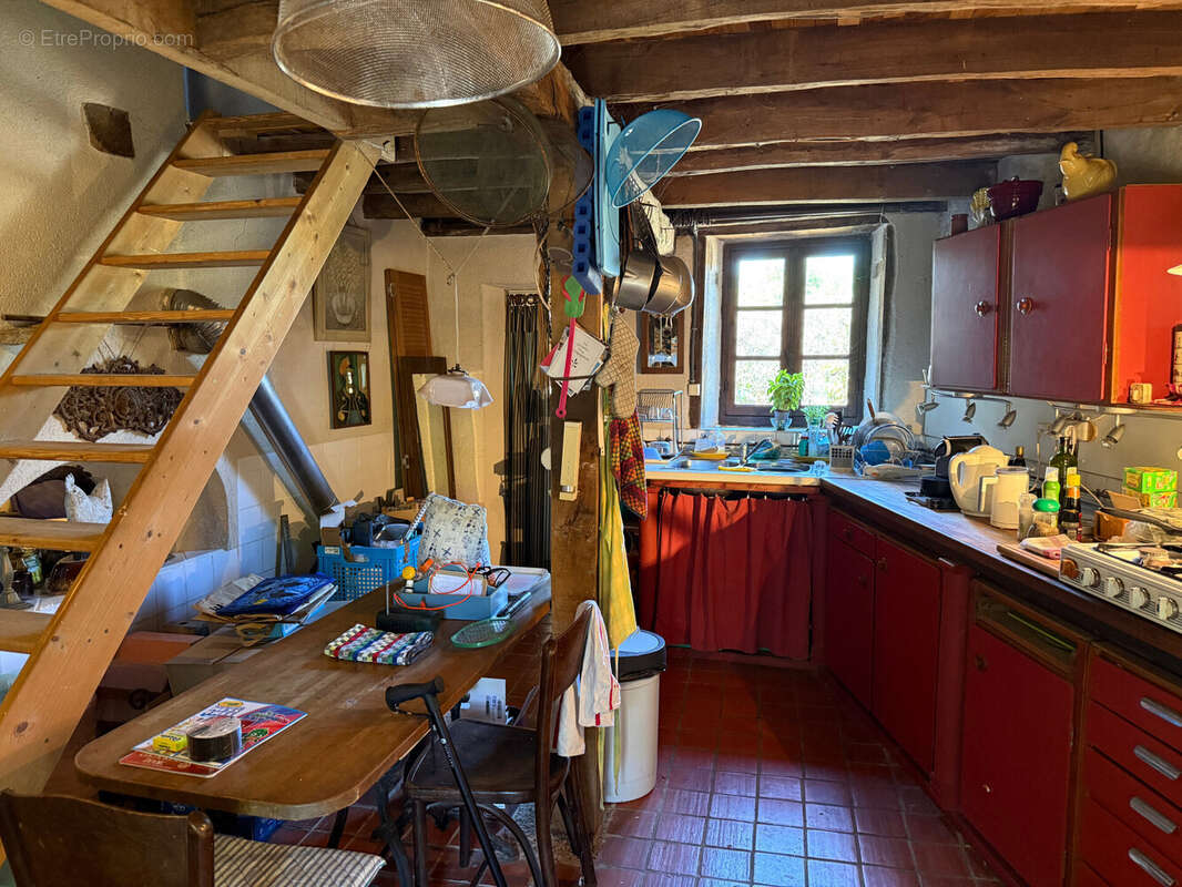 Maison 68 m² à Crevant  - photo 4