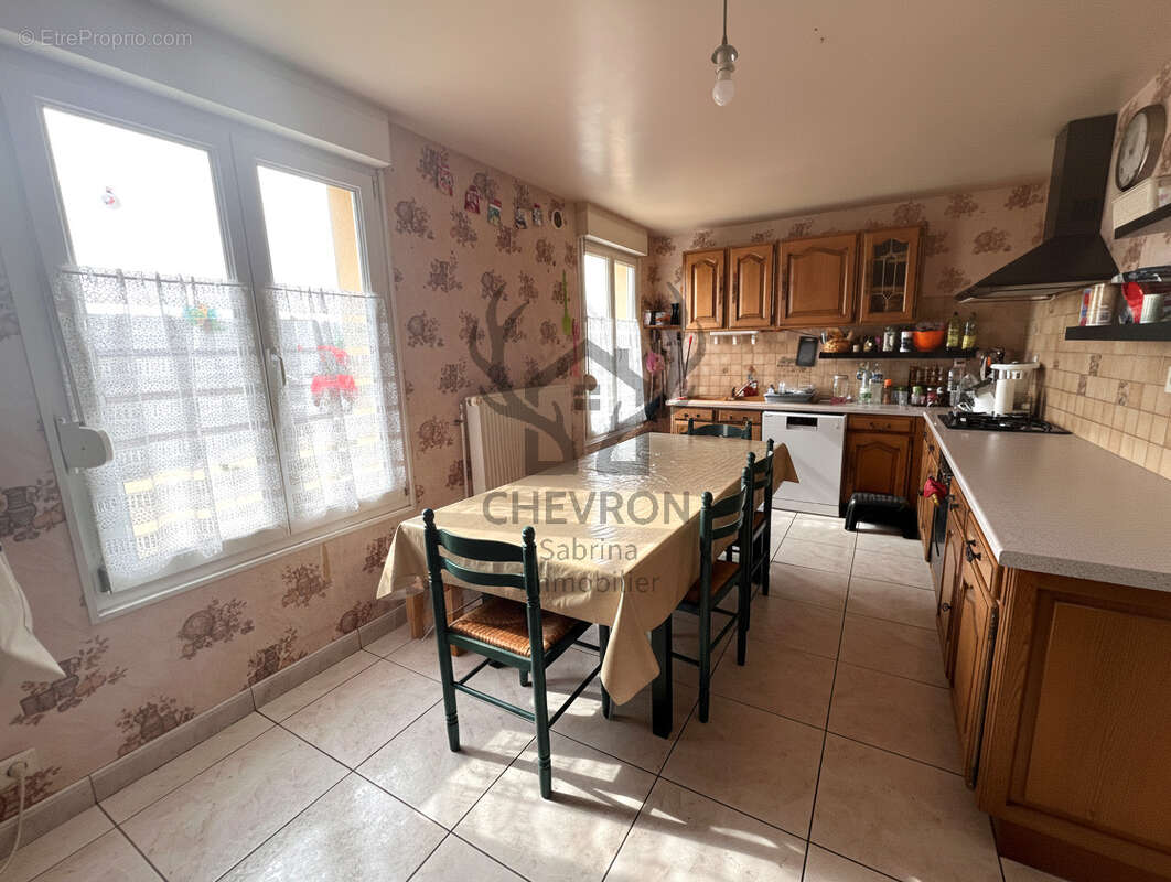 Maison Charleville-Mézières 5 pièces 147 m2 - photo 2