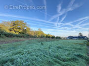 Terrain à GENNES