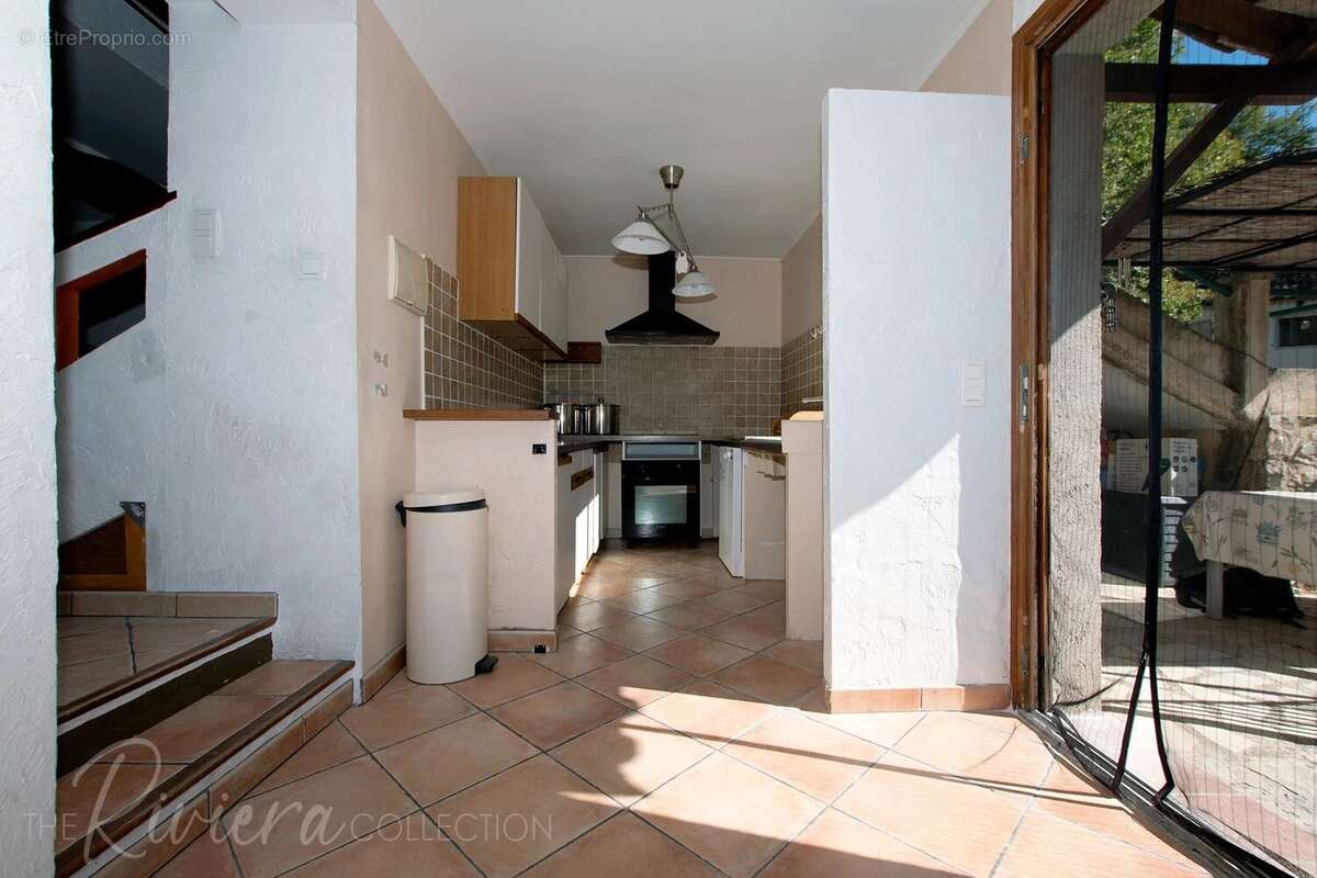 Maison à TOURRETTES-SUR-LOUP