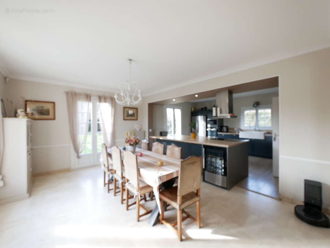 Maison à ROUSSILLON