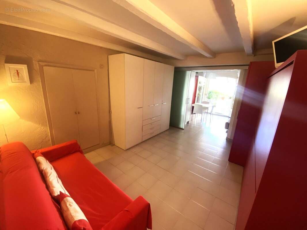 Menton Avenue Boyer/Jardins Bioves  grand studio T1 + terrasse - photo 14