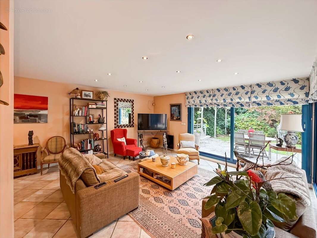 Maison à LIMEIL-BREVANNES