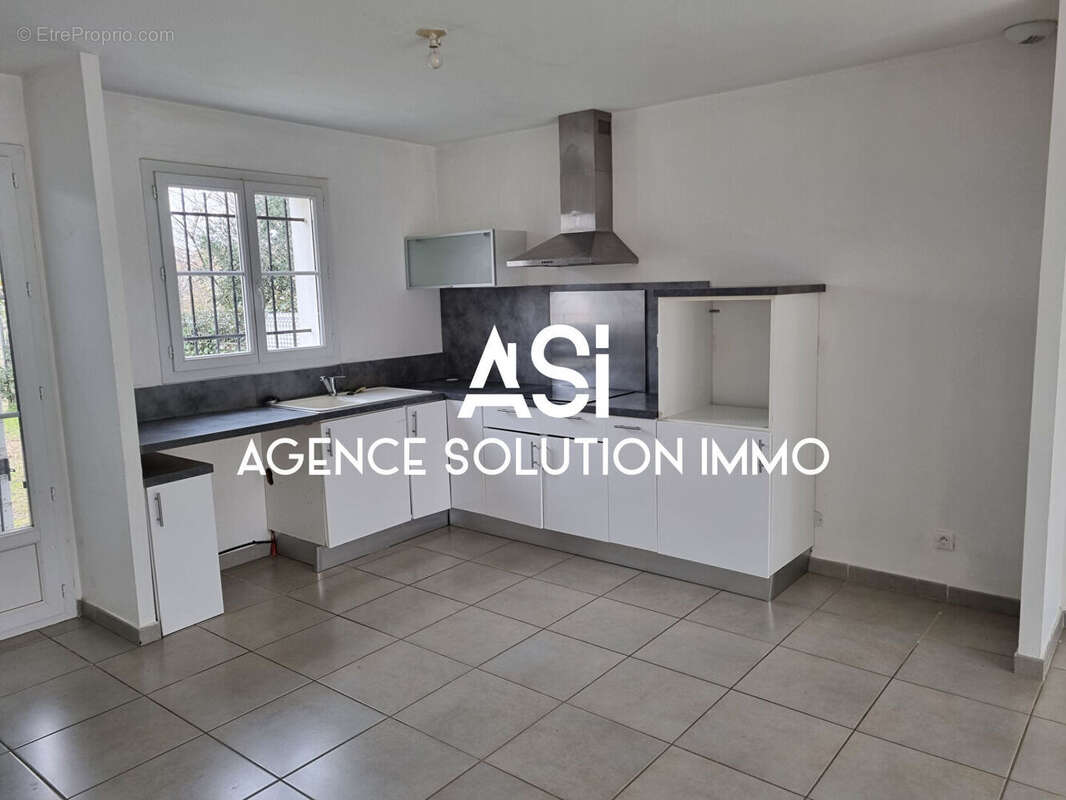 Maison à MONTELIMAR