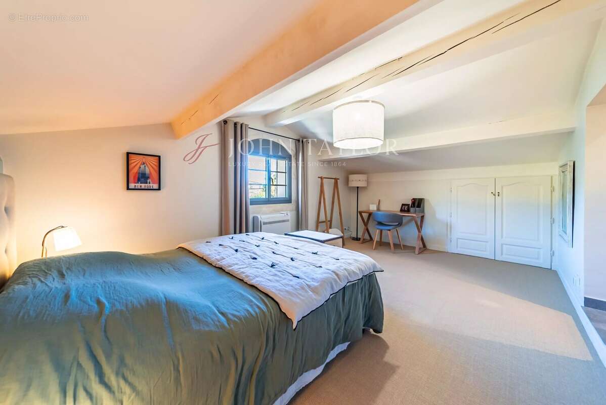 Maison à MAUSSANE-LES-ALPILLES