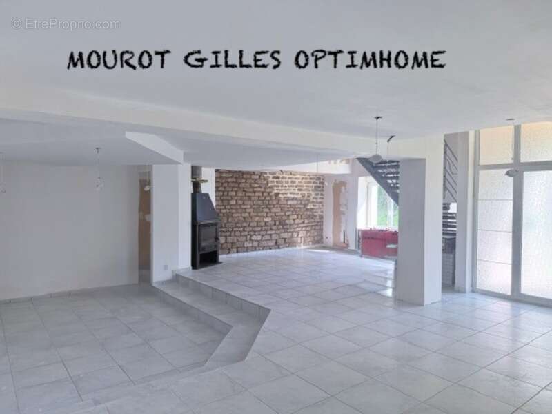 Vaste demeure de 326 m² au calme : volumes exceptionnels et potentiel unique – Proche Épinal - photo 2
