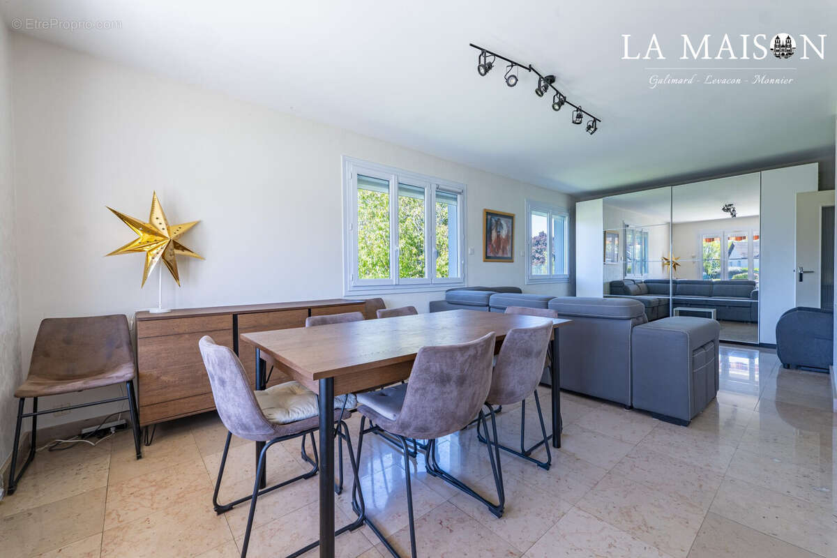 Maison à VAROIS-ET-CHAIGNOT