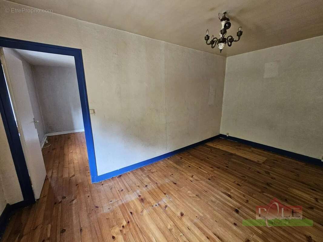 Appartement à PONT-EVEQUE