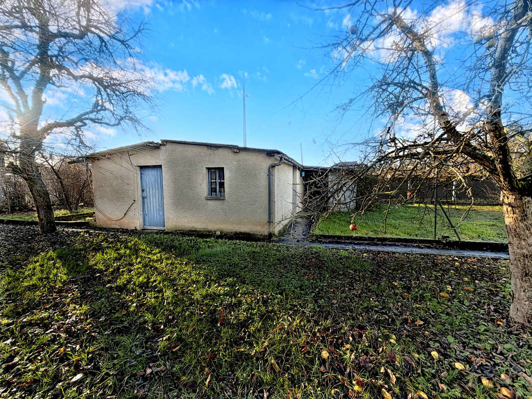 Maison à SAINT-JULIEN-LES-VILLAS