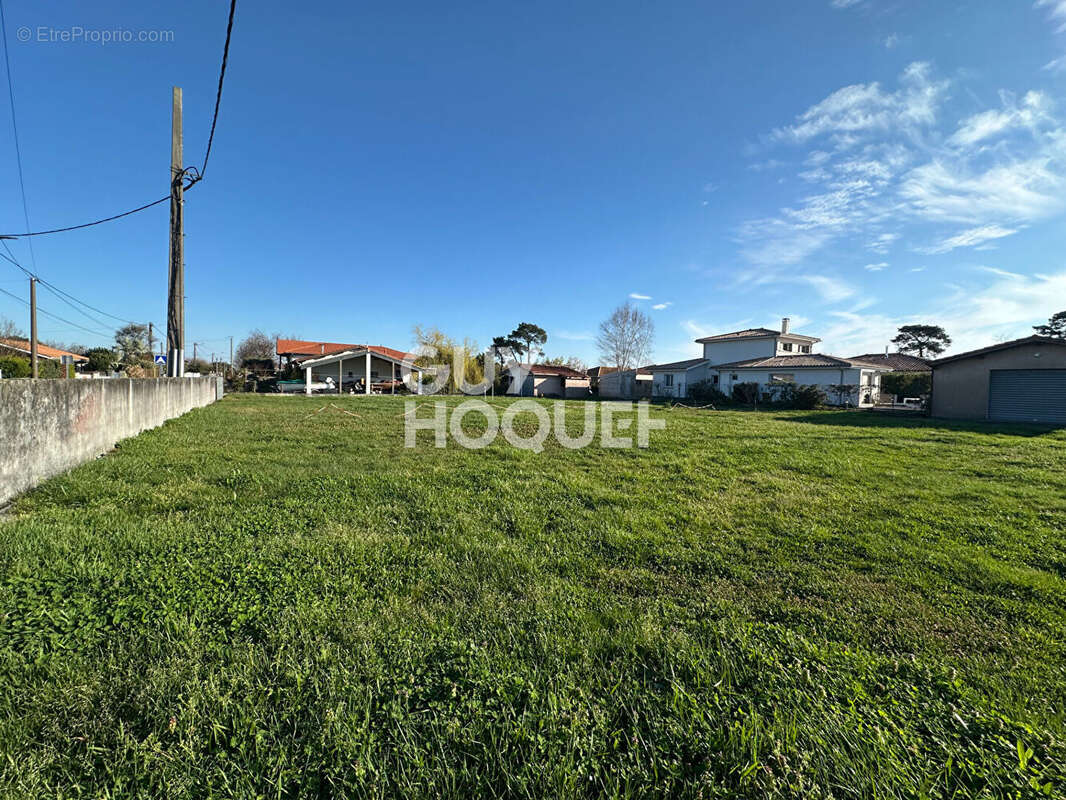 Terrain à GUJAN-MESTRAS