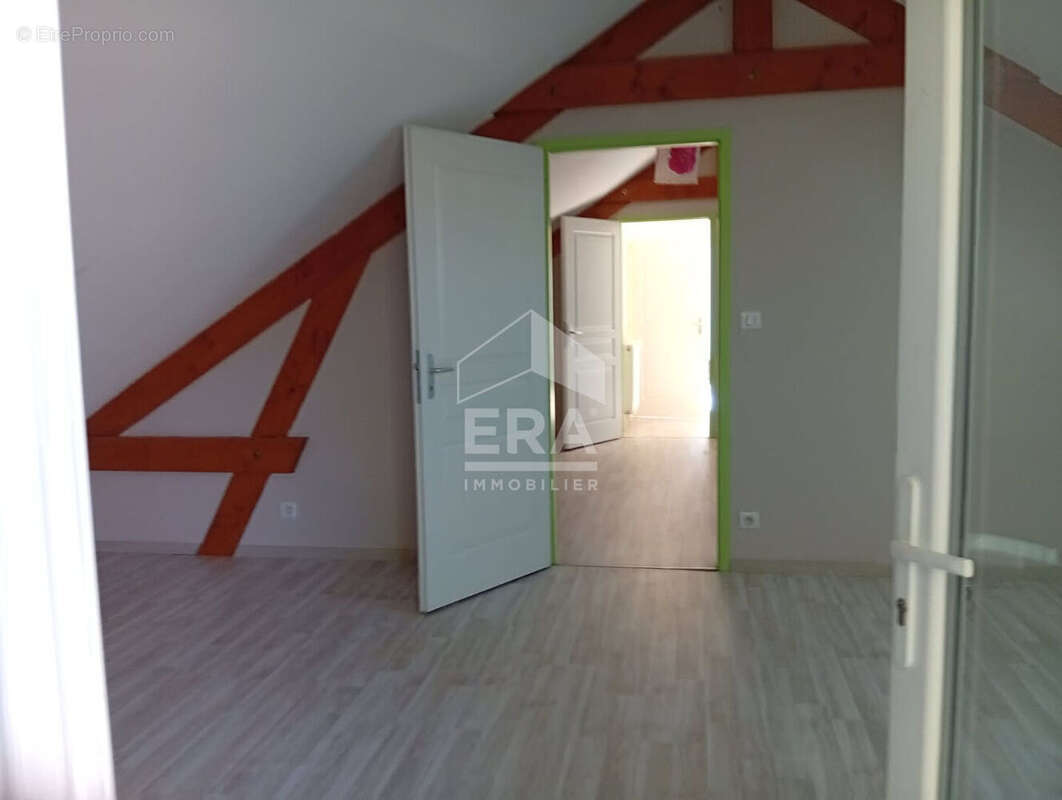 Maison à SAINT-LOUP-SUR-SEMOUSE