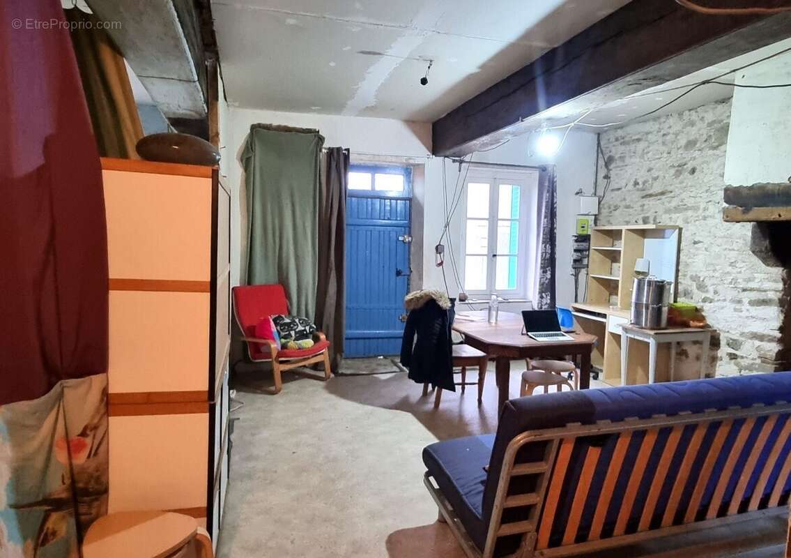 Maison à GENOUILLAC