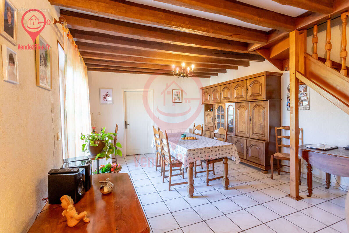 A saint-Doulchard (18230), cette maison 3 chambres de 79 m2 vous attend. - photo 2