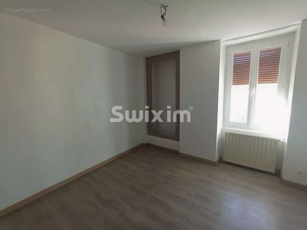 Appartement à AISY-SUR-ARMANCON