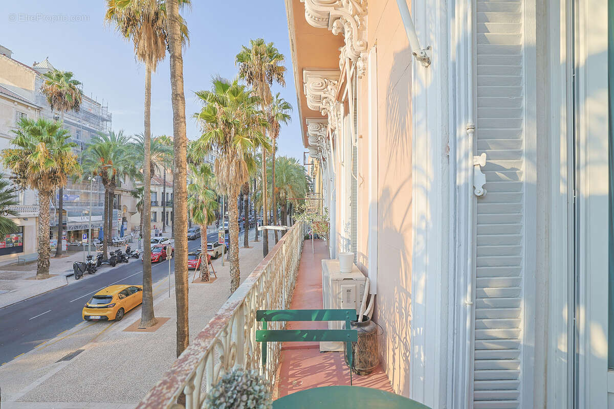 Appartement à HYERES