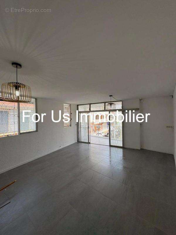 Appartement à POINTE-A-PITRE