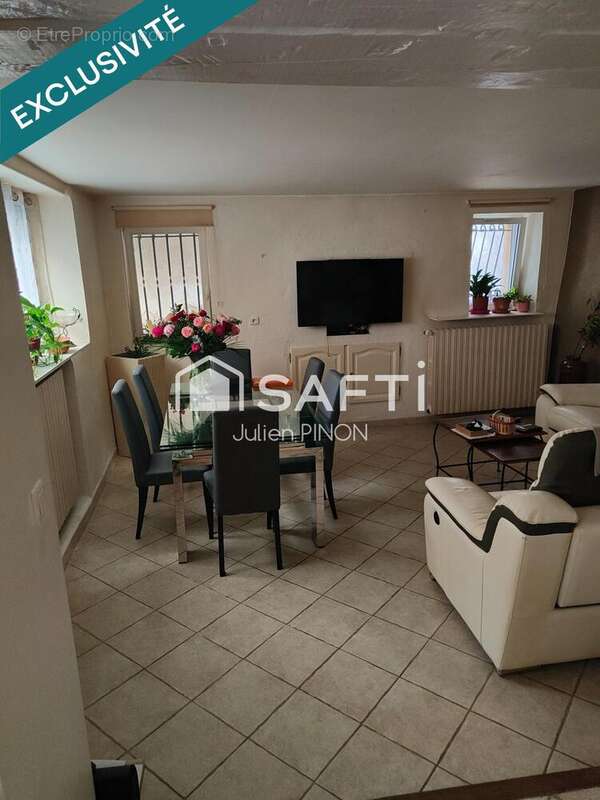 Maison 115 m² à Castellet  - photo 3