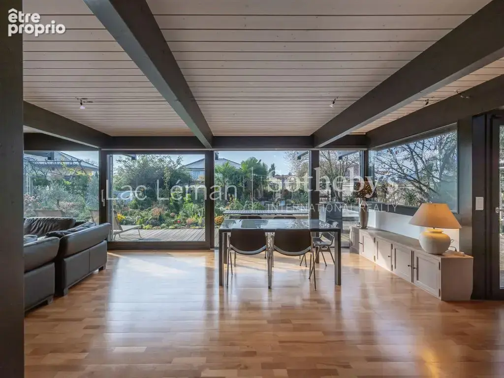 Contemporaine en bois, lumière et transparence - photo 2