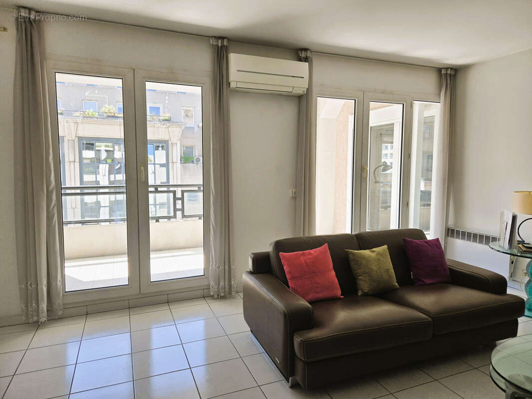 Appartement à MARSEILLE-8E