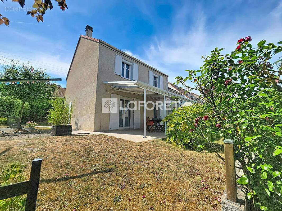 Maison à LA VILLE-DU-BOIS