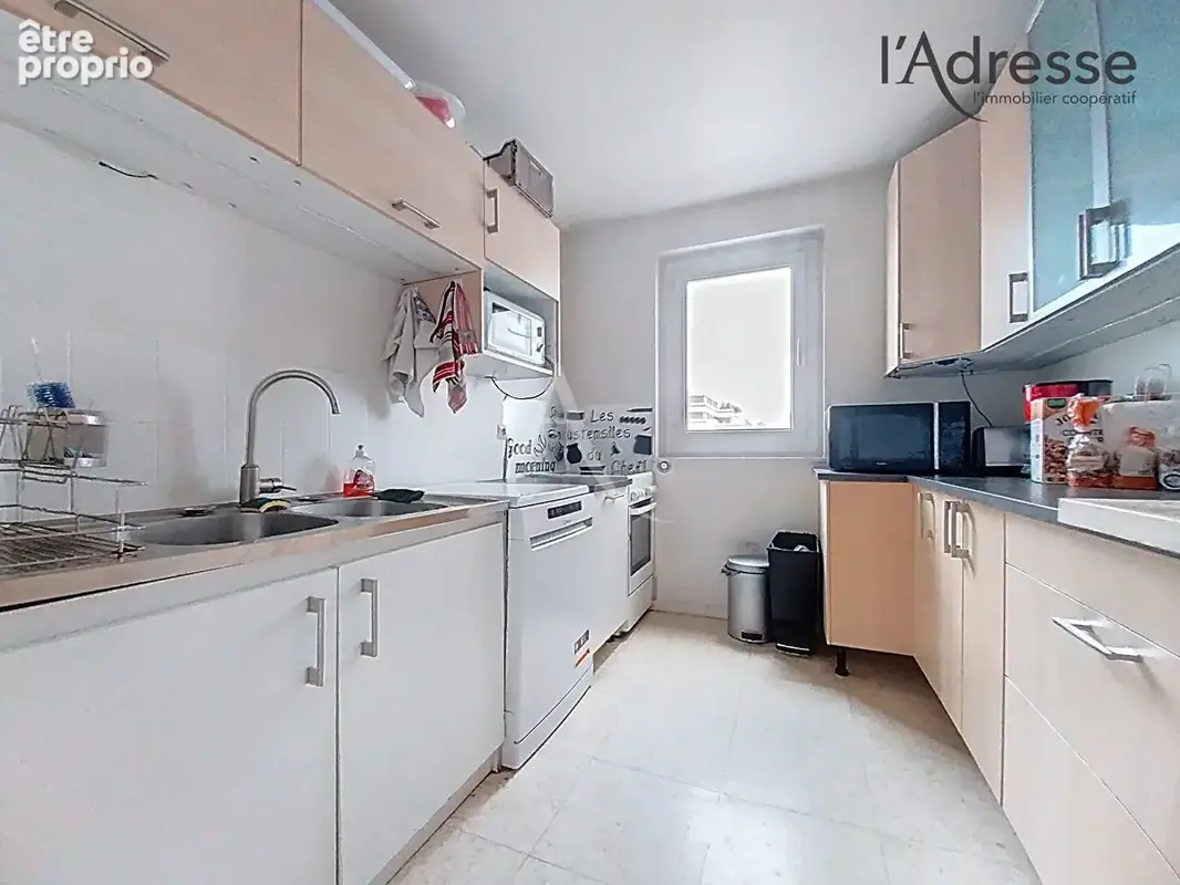 Appartement Suresnes - Vendu loué -  2 pièces 44m2 -Terrasse -18m²  Cave - parking - photo 4
