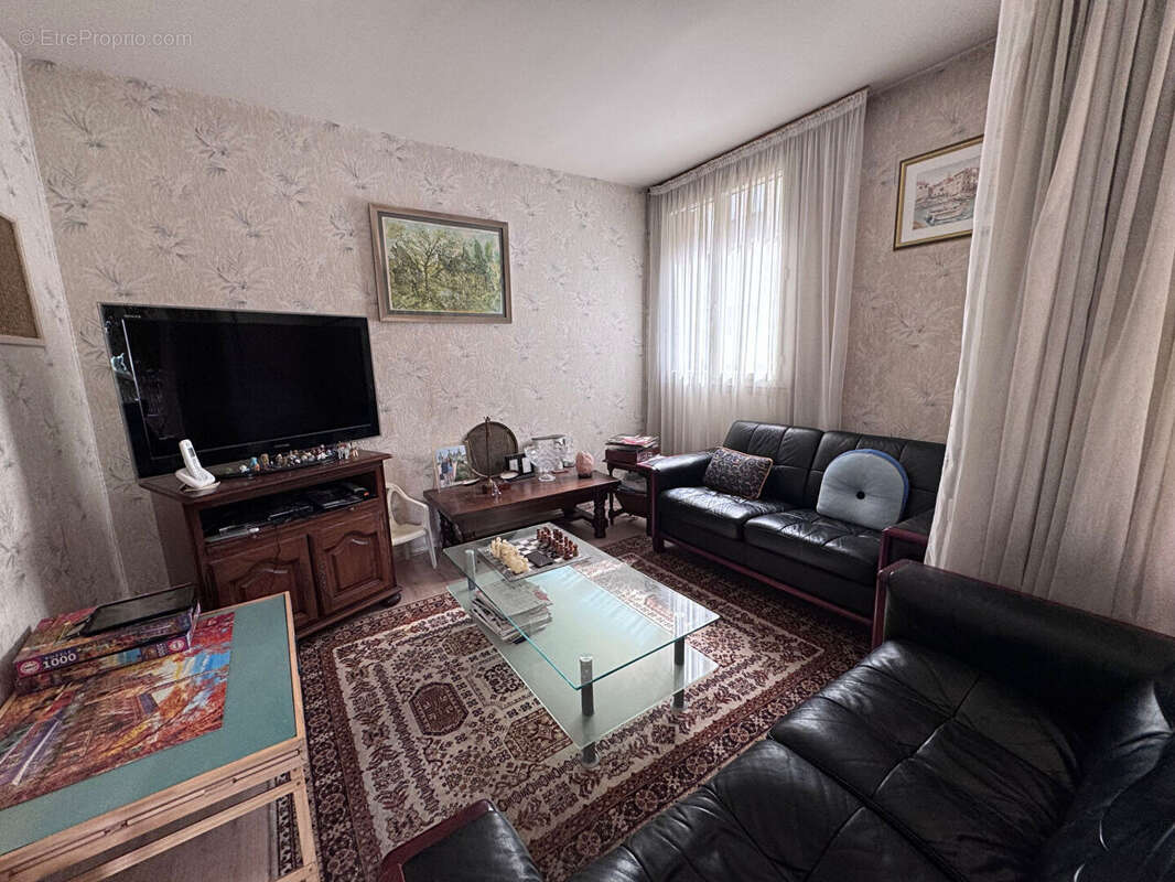 Appartement à CHAVILLE