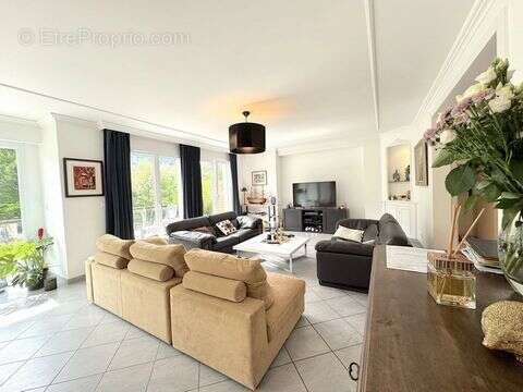 Maison 204 m² à Annecy  - photo 2
