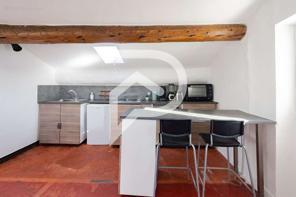 Appartement à MARSEILLE-5E