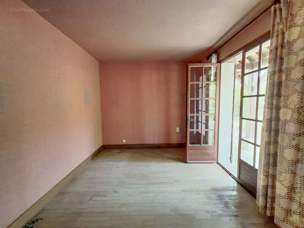 Maison à NOISY-SUR-ECOLE