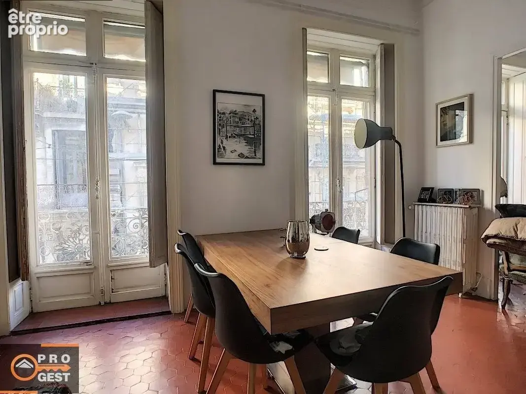 Ecusson appartement avec cachet - photo 7