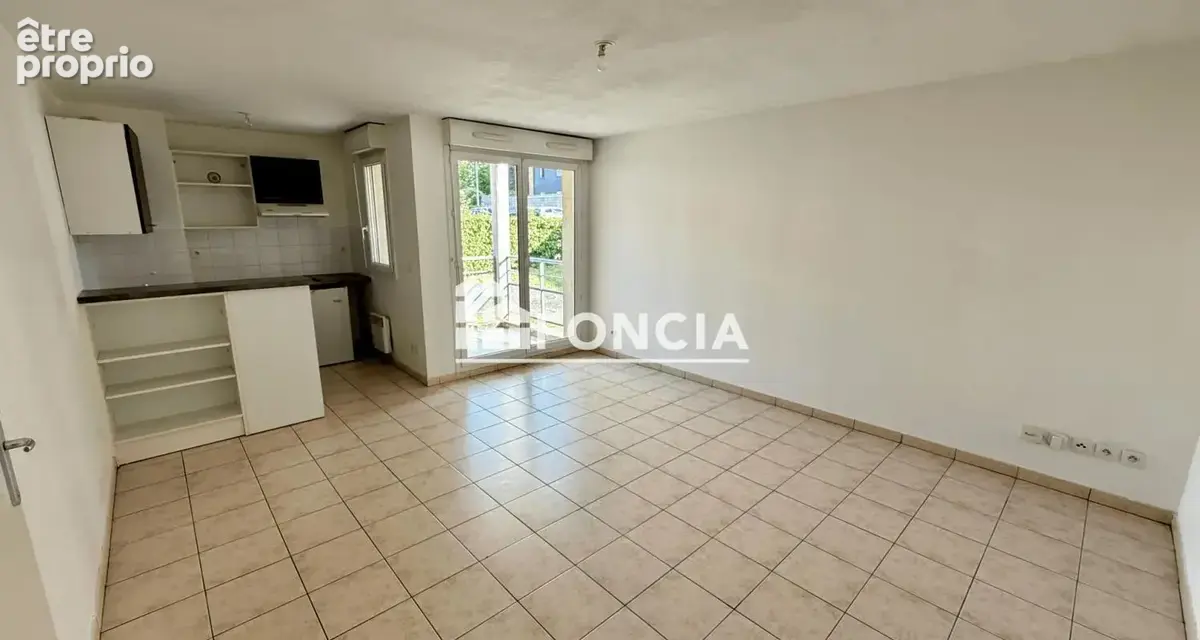 Appartement à AVION