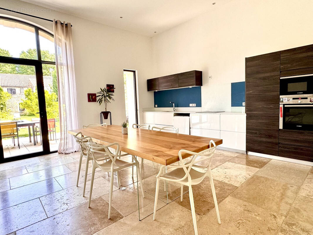 Maison à COLOMBIERS