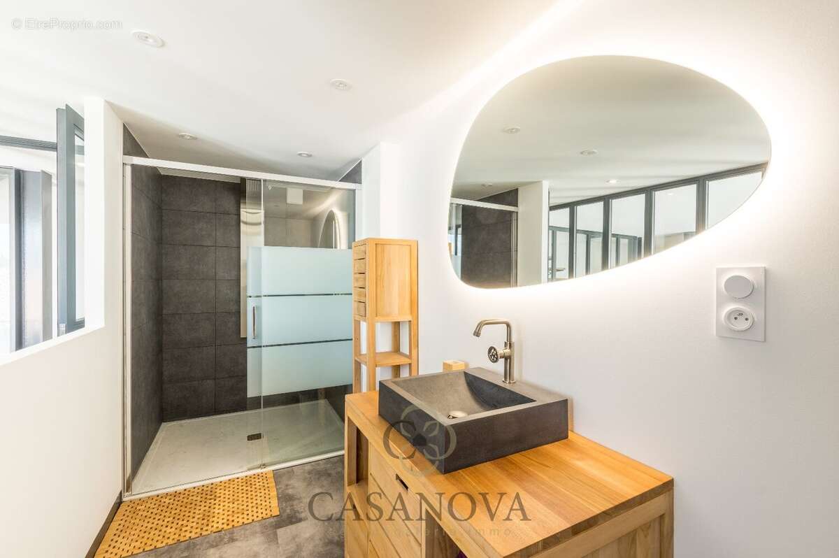 Maison à SAINT-JEAN-DE-VEDAS