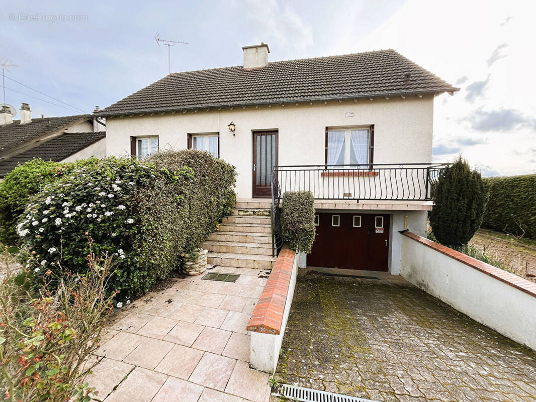 Maison à VILLEMANDEUR