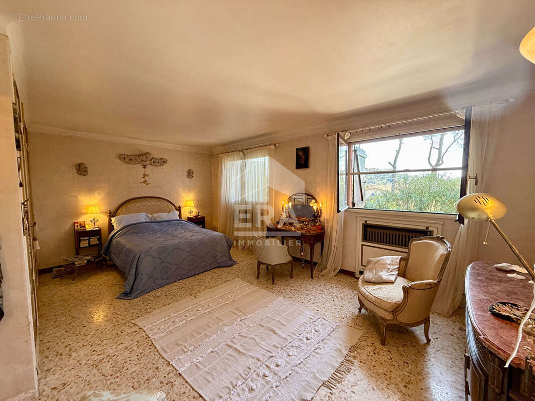 Maison à MOUGINS