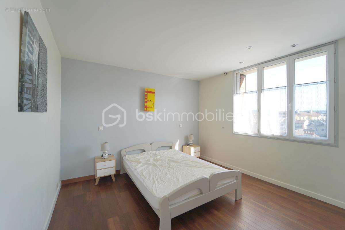 T2 lumineux en hyper-centre avec vue montagnes et balcon - photo 9