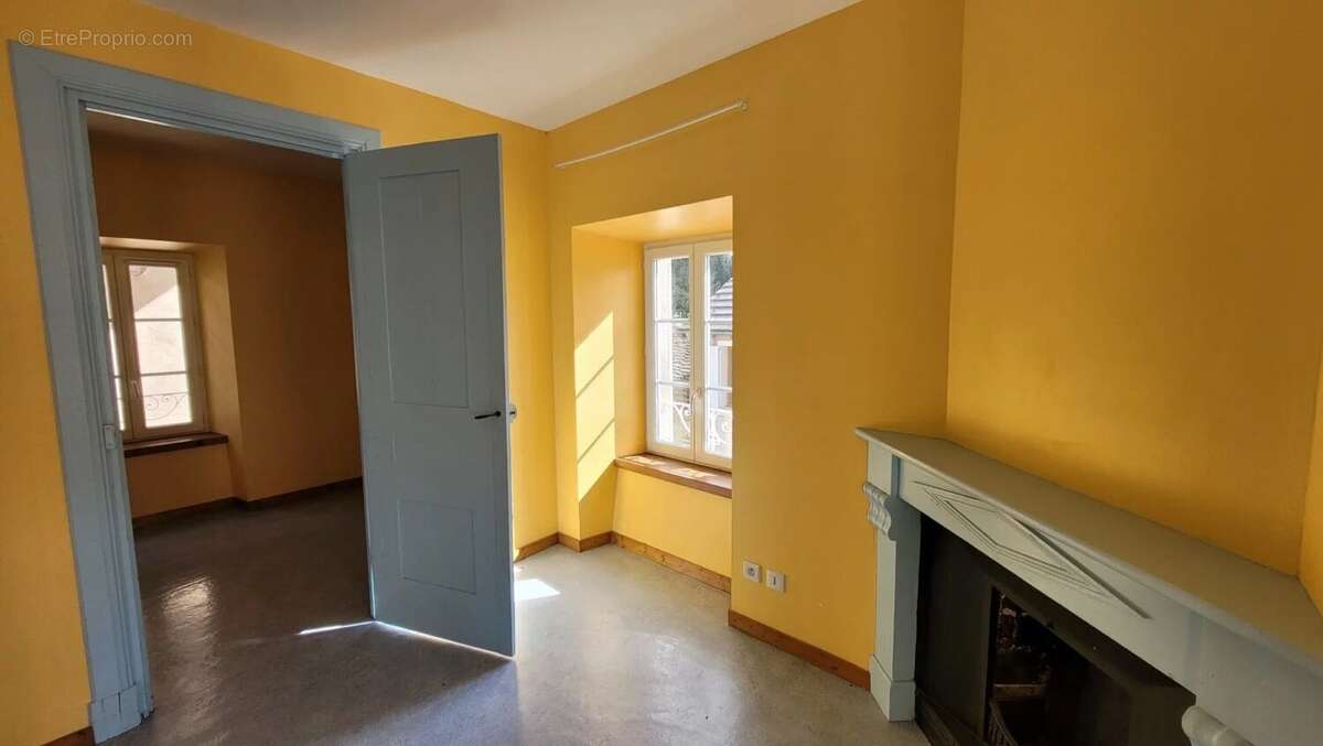 Appartement à LE CHAMBON-SUR-LIGNON