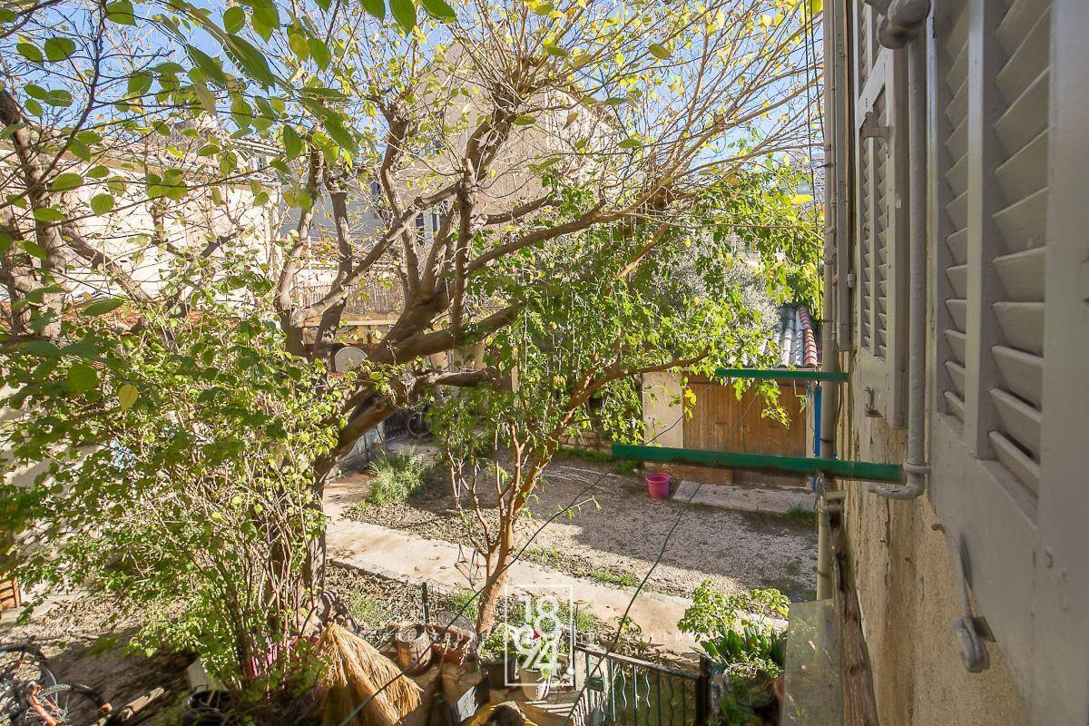 Appartement à MARSEILLE-4E