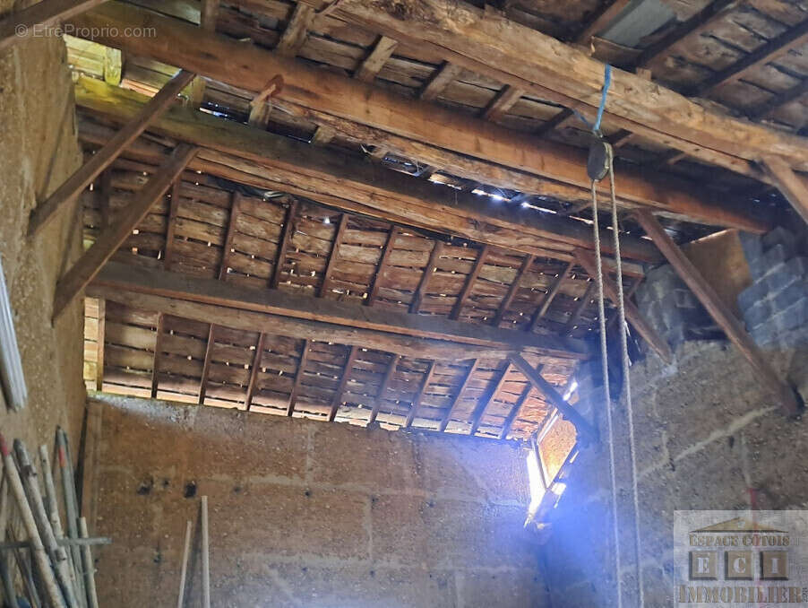 Autre à LA COTE-SAINT-ANDRE