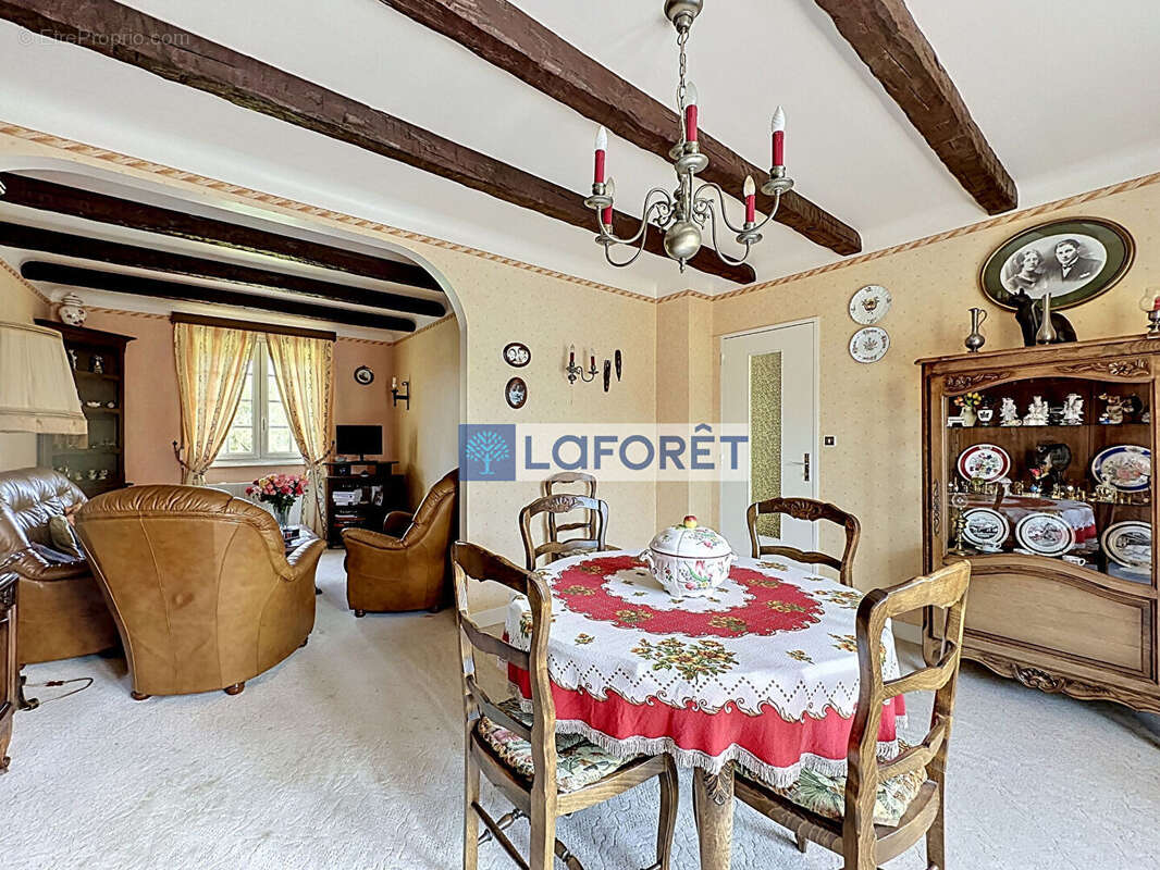 Maison à FRONCLES