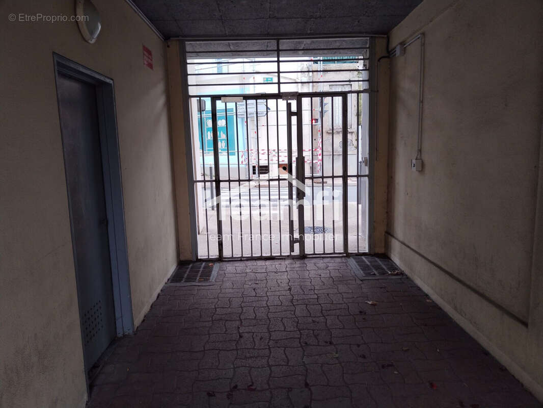 Appartement à PUY-GUILLAUME