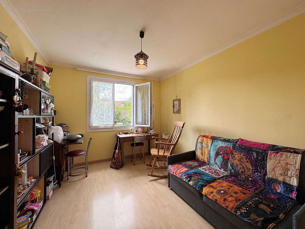 Maison à SAINT-CLAIR-DE-LA-TOUR